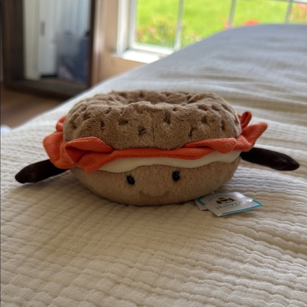 Jellycat Amuseables Bagel